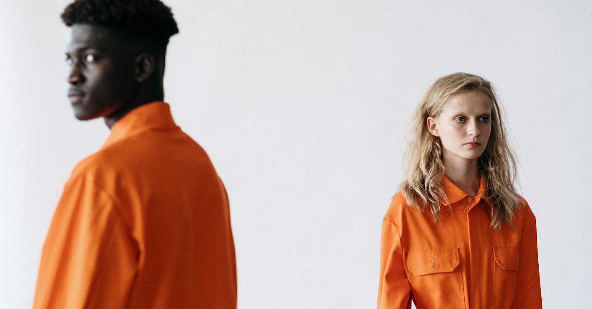 découvrez les points communs artistiques entre différents courants, œuvres ou artistes et explorez comment les similitudes visuelles, techniques ou thématiques enrichissent la création artistique.